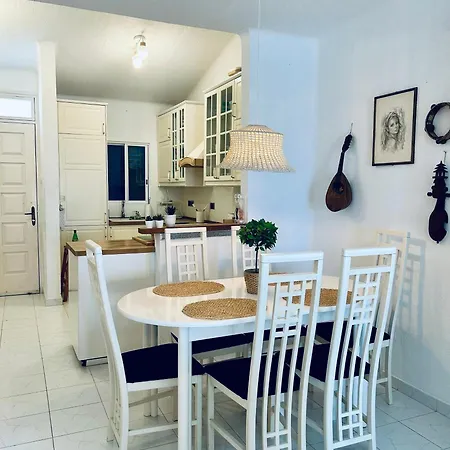 Mediterranean Sunset 2 Bedroom With Breathtaking Sea Views 펜션 *
